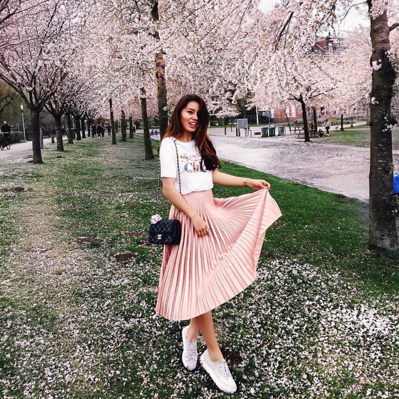 Chicwish Dresses & Skirts - Pink metallic chicwish skirt